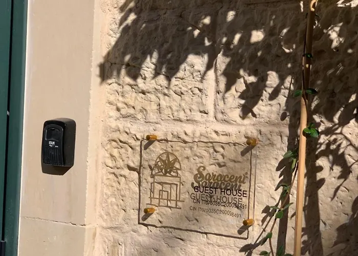 Saraceni - Centro Storico *